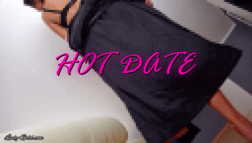 Hot Date Hast du etwa schon Hoffnungen geschürt? Vergiss es... Deine Göttin bereitet sich gerade für ein heißes Date vor und könnte beim Outfit noch die ehrliche Meinung eines echten Mannes gebrauchen! Welche Nylons... Stiefel oder High Heels... weitere Entscheidungen müssen getroffen werden! Du bekommst das sexy Endergebnis als Erster zu sehen! Na Sklave was denkst du, wird es meinem Liebhaber auch gefallen?